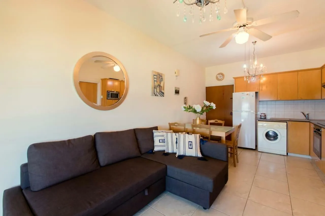 Apartment Mary Larnaca